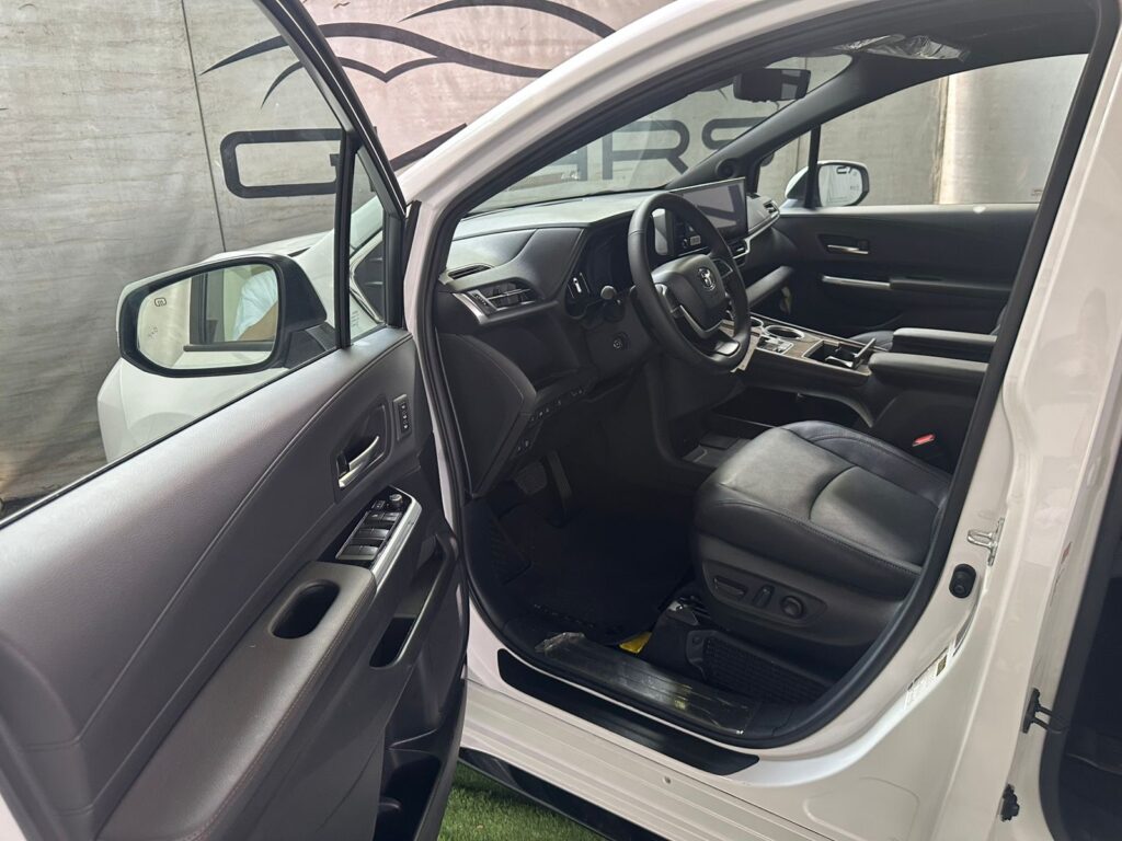 27255719-9d89-448f-a8b9-247d4baf29b6